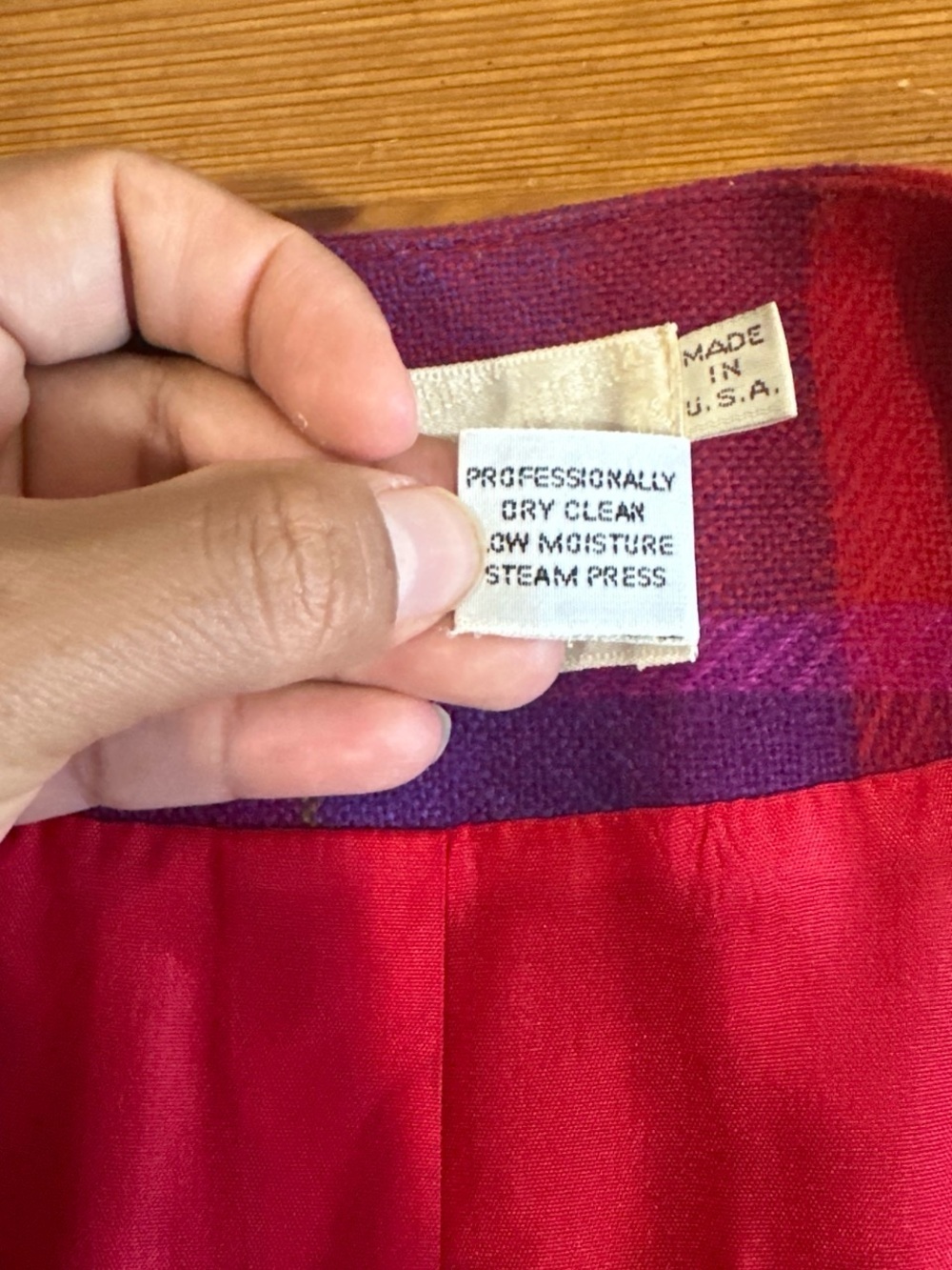 Thermo Jac Blazer 100%Pure Wool VintageOpen-Front Plaid Blazer in Red and Pink - Picture 3 of 15